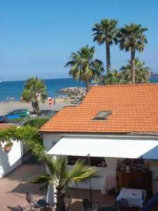 Xtrallusion offers characteristic Bed and Breakfast, B&B, Guest House, Hotel, Albergo and Country Lodge accommodation in Italy. Plus independent self-guided Walking, Adventure, Activity, Skiing and Paragliding Holiday itineraries on the Italian Rivieras, in the Italian Lakes, in the Italian Alps and in some of the most beautiful corners of Italy.